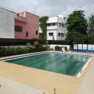 Hotel Golden Tulip, Udaipur